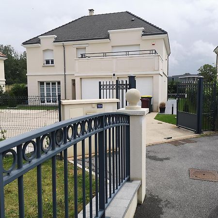 Bienvenus Chez Eric A Montevrain Διαμέρισμα Εξωτερικό φωτογραφία